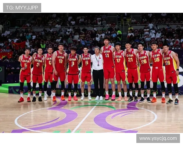 央视祝贺中国男篮：小伙子们真棒！